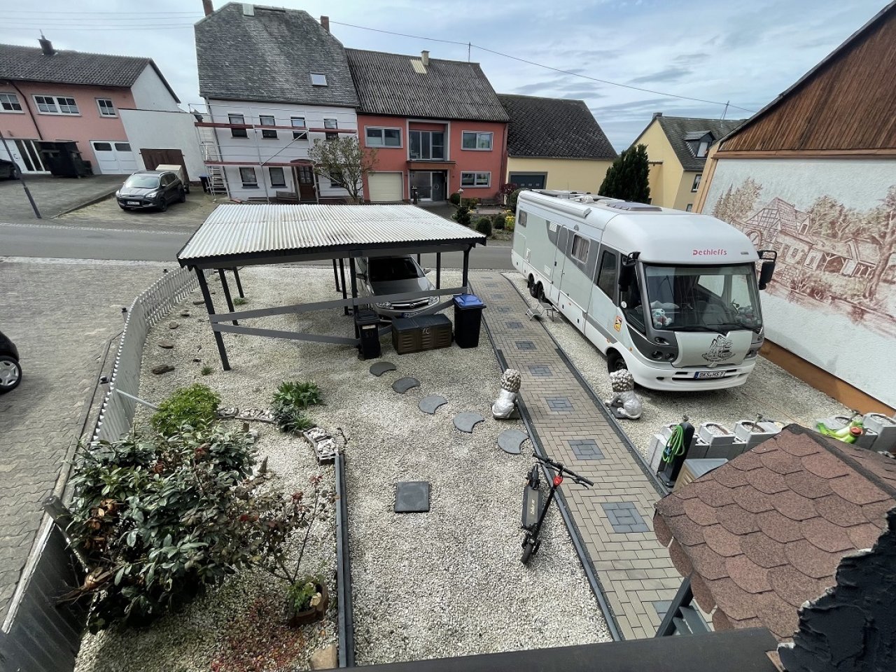 großes Doppelcarport + Wohnmobilstellplatz großes Doppelcarport + Wohnmobilstellplatz