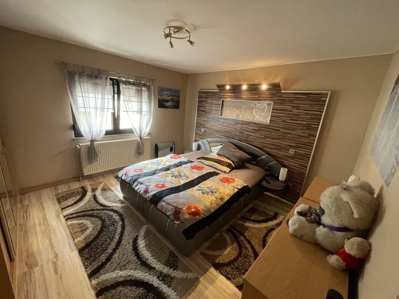 großes Schlafzimmer im OG großes Schlafzimmer im OG