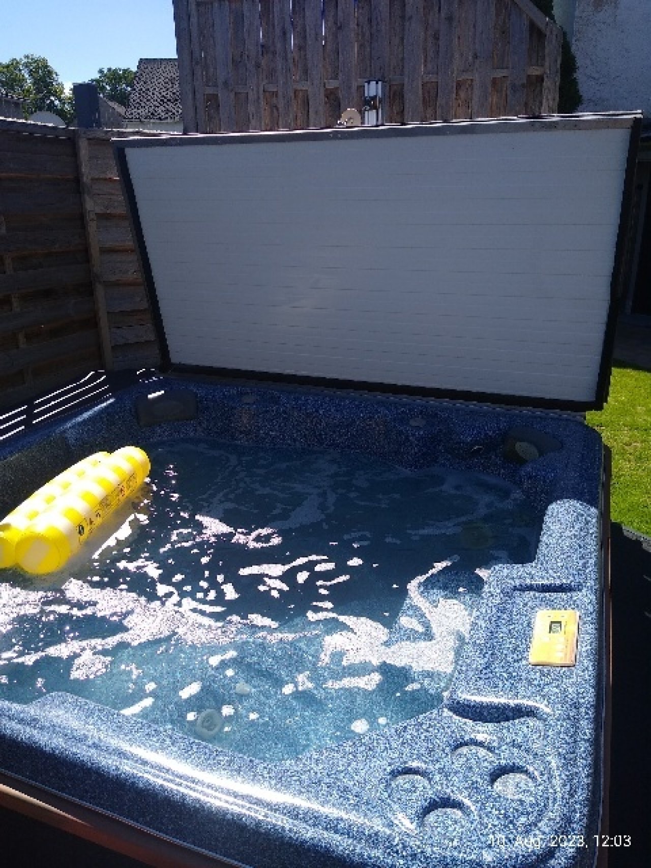 Whirlpool von Sunbelt mit vielen Extras Whirlpool von Sunbelt mit vielen Extras