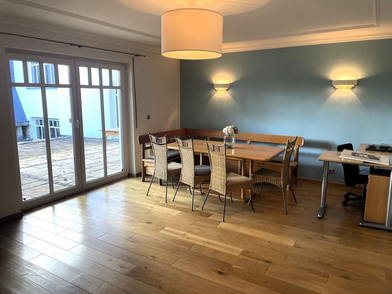 helles Zimmer EG mit Zugang zur Terrasse/Garten helles Zimmer EG mit Zugang zur Terrasse/Garten