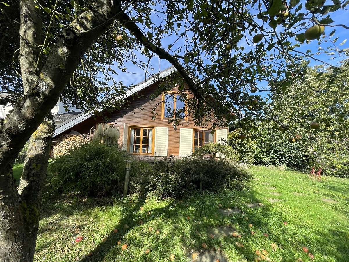 Haus mit Garten und Fernsicht (Mosel-Hunsrück)