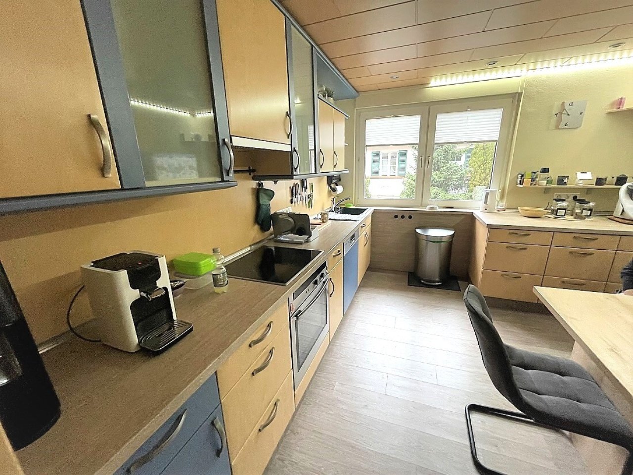 Küche mit Essplatz 4 -5 Personen Küche mit Essplatz 4 -5 Personen
