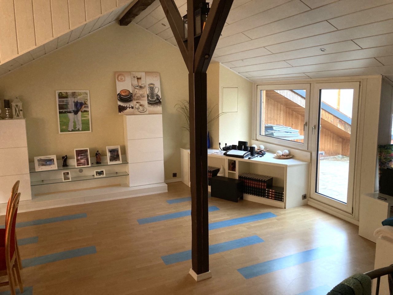 DG / zweites Wohnzimmer mit Zugang zur Terrasse DG / zweites Wohnzimmer mit Zugang zur Terrasse