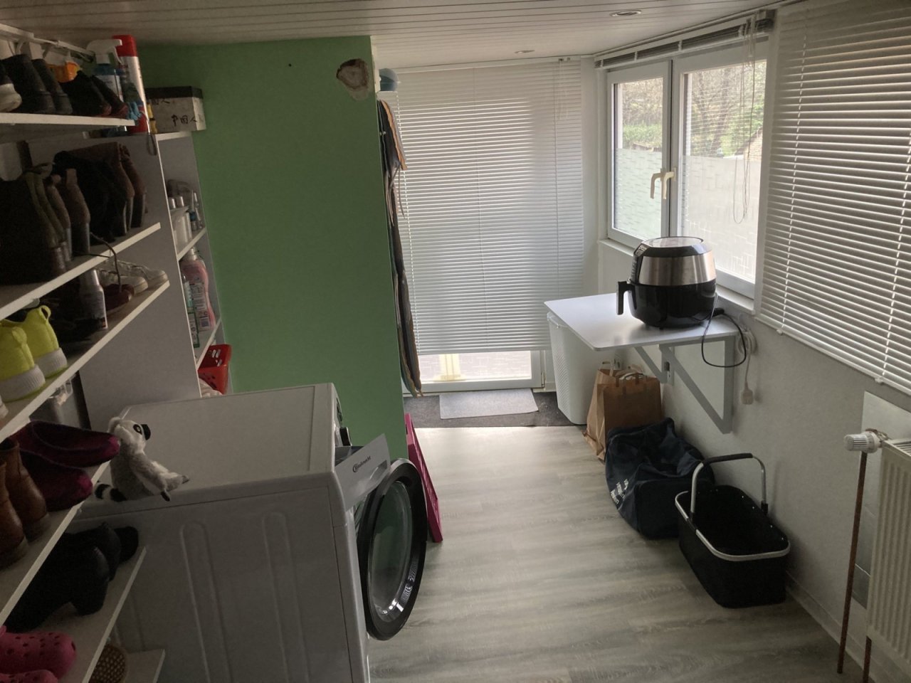 Waschraum / Zimmer Waschraum / Zimmer
