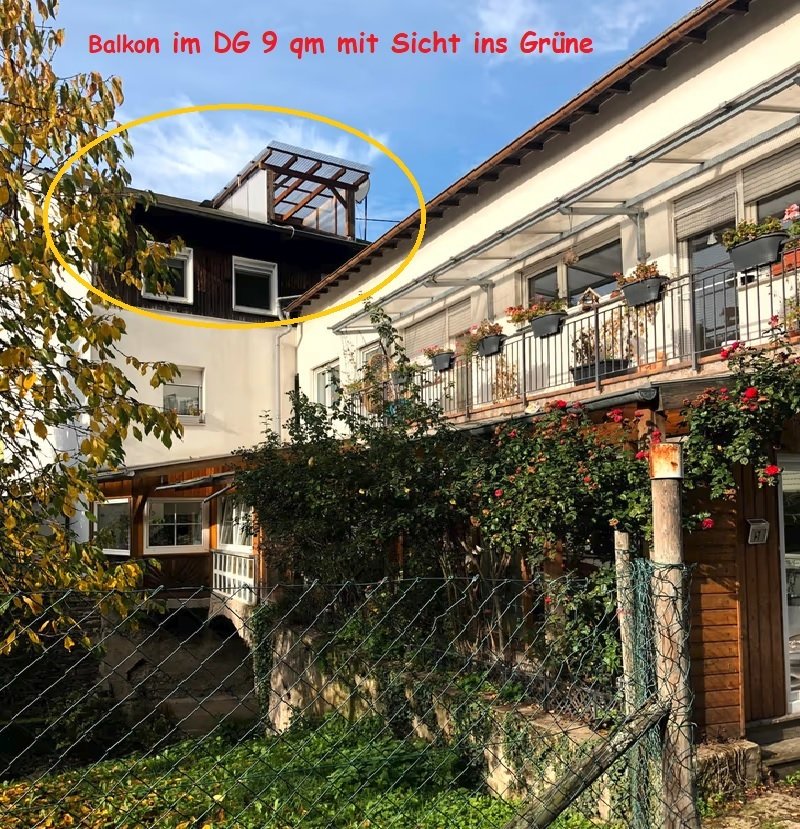 Balkon im DG mit 9 qm (Bergseite / Blick ins Grüne)