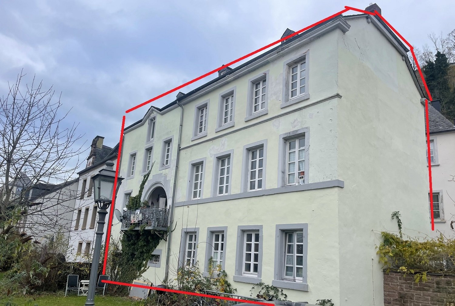 Mehrfamilien-Wohnhaus in der Stadt Saarburg 